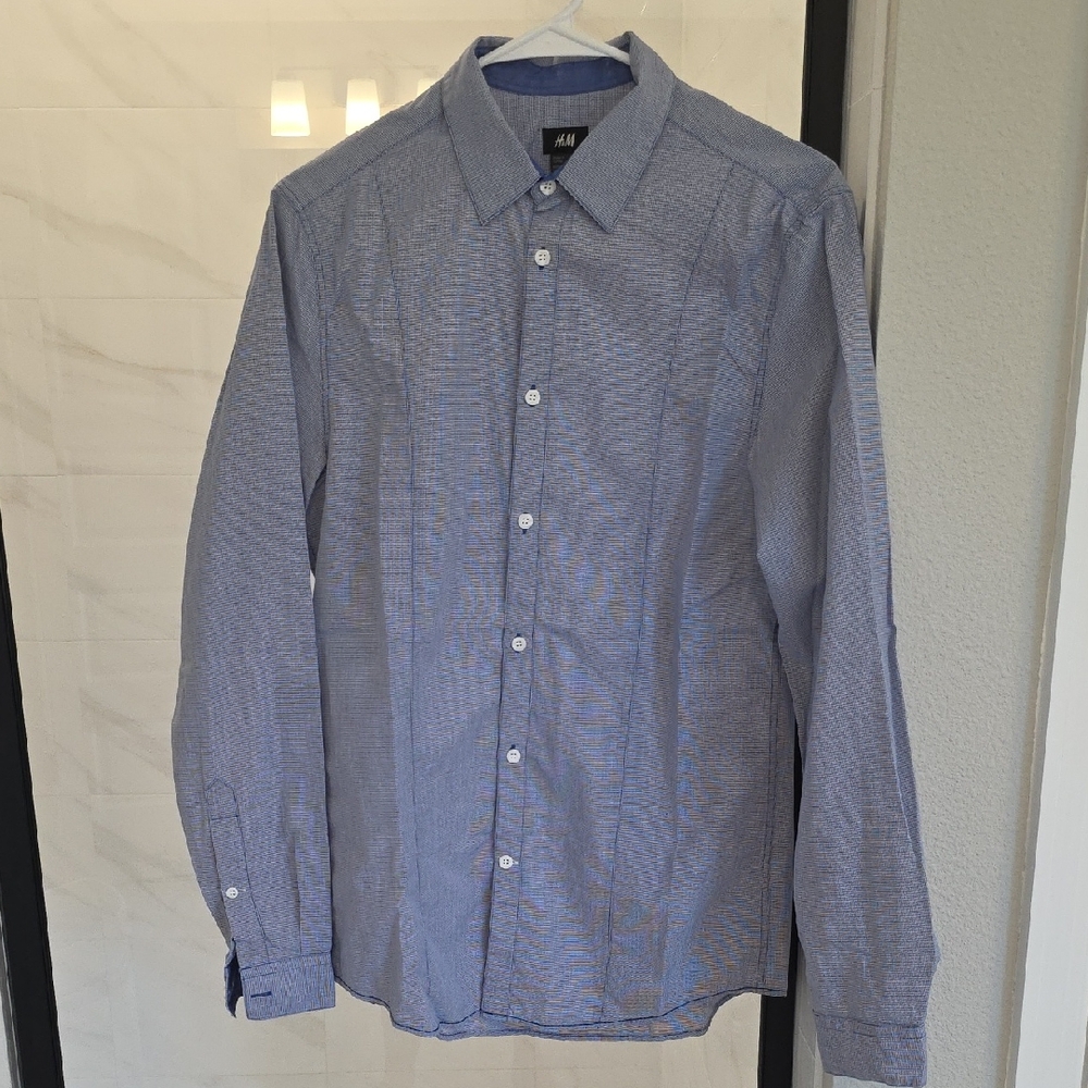 H&M Light Blue Casual Button Down Shirt